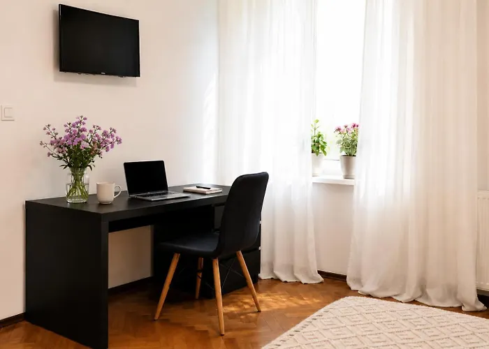 Madalina'S House - Cozy Central 2-Bedroom